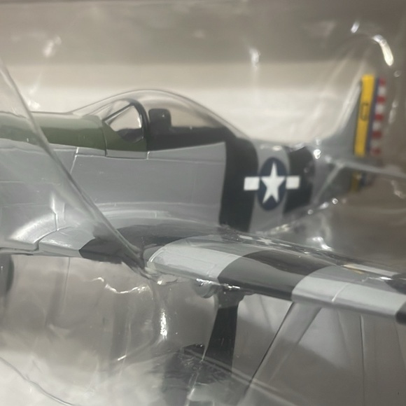 SpecCast Airplane Model - Picture 3 of 9